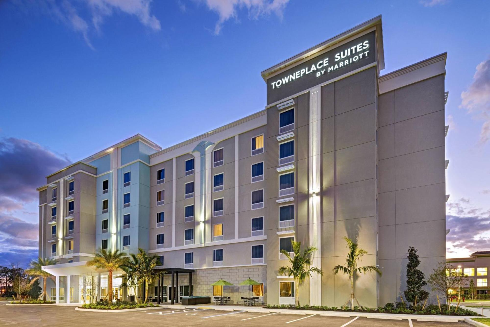 Towneplace Suites By Marriott Naples Exterior photo