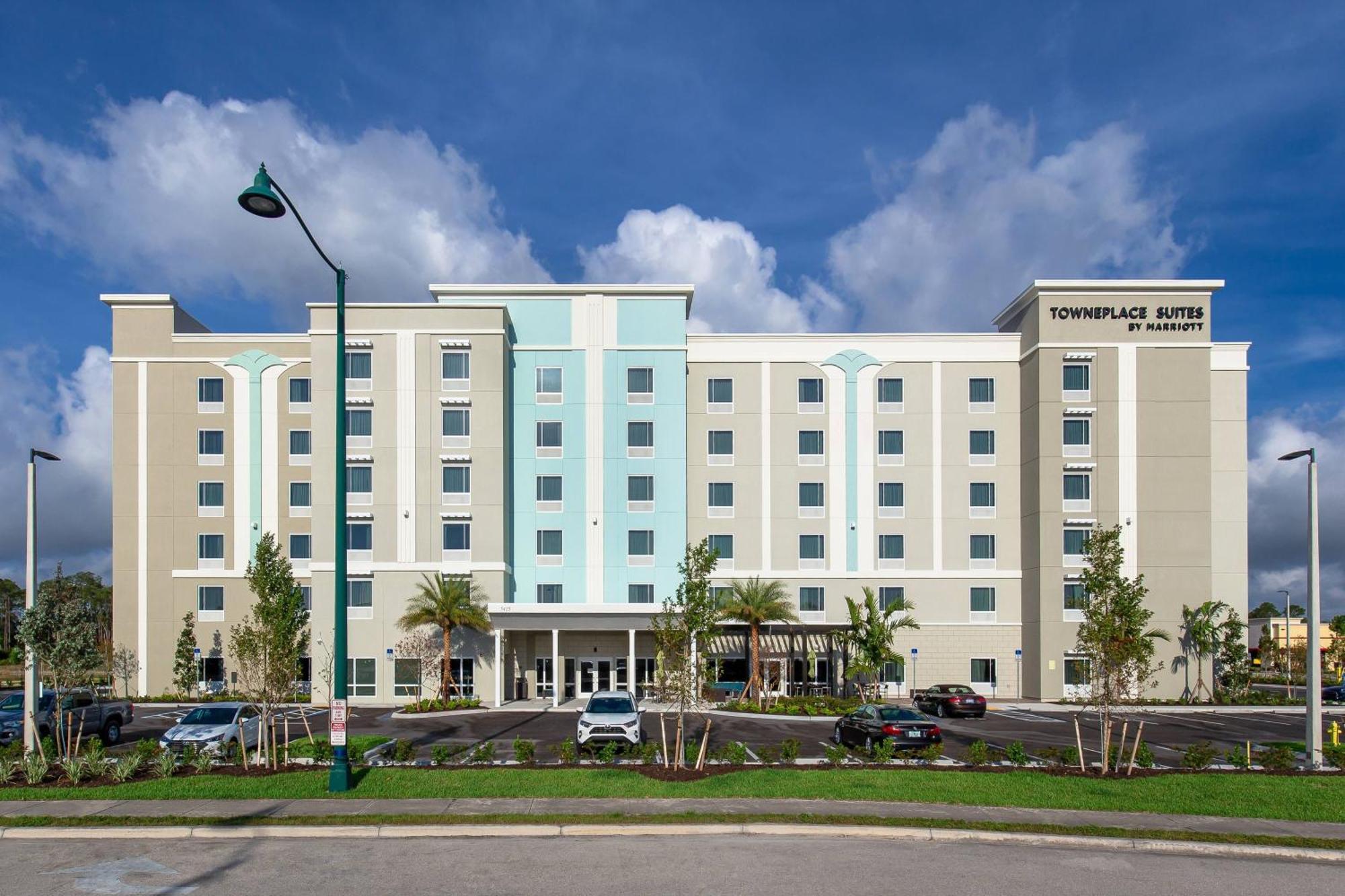 Towneplace Suites By Marriott Naples Exterior photo